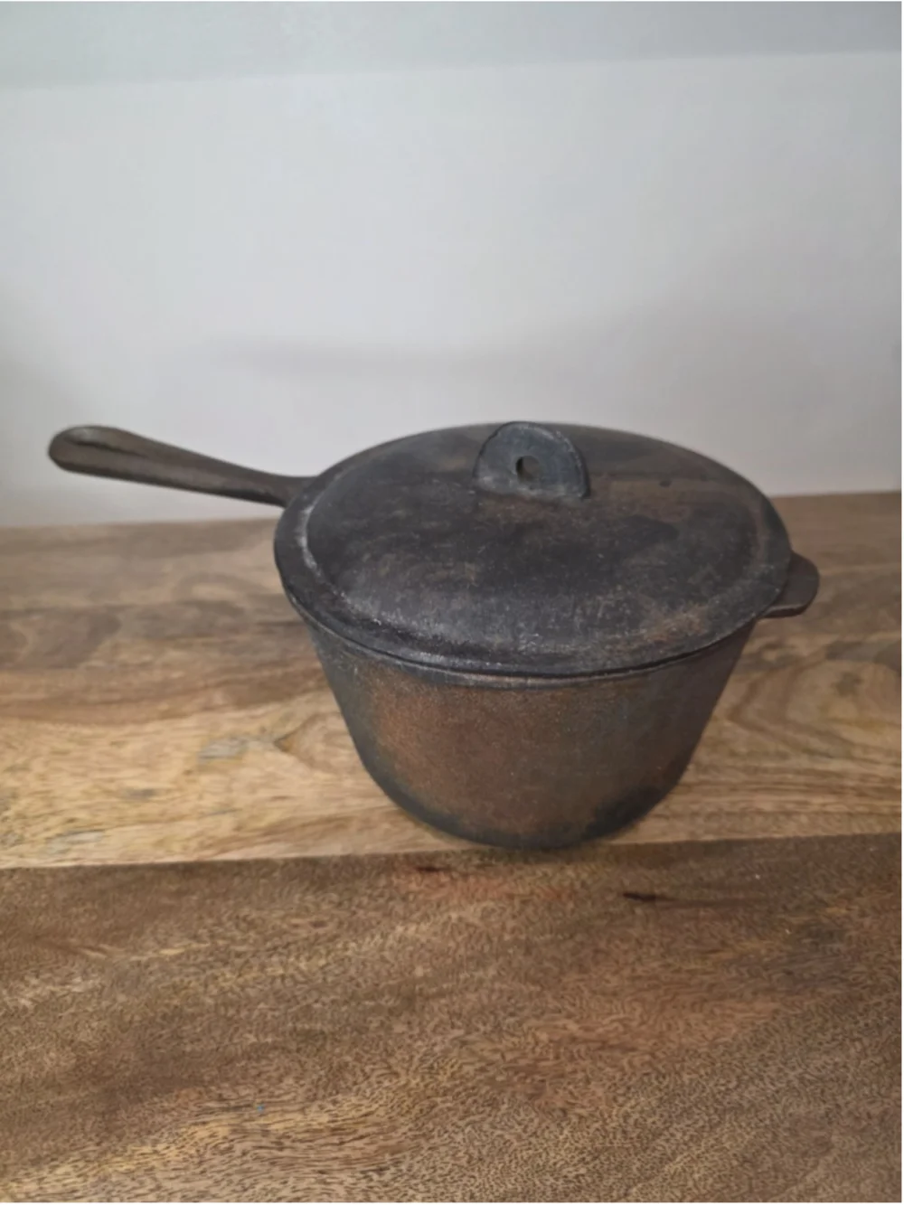 Vintage Taiwan Cast Iron Sauce Pot w/ Lid 5.5